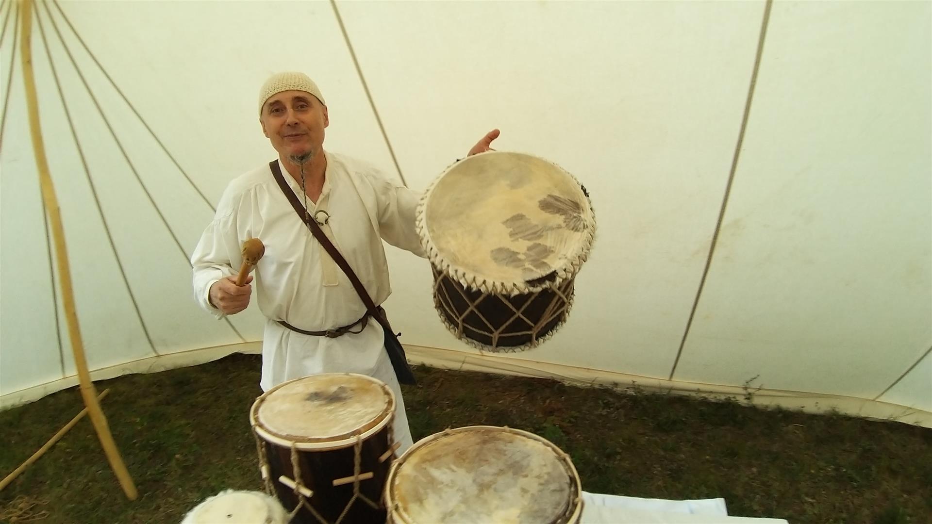 Opowieści różnej treści - Każdy bęben musi mieć duszę