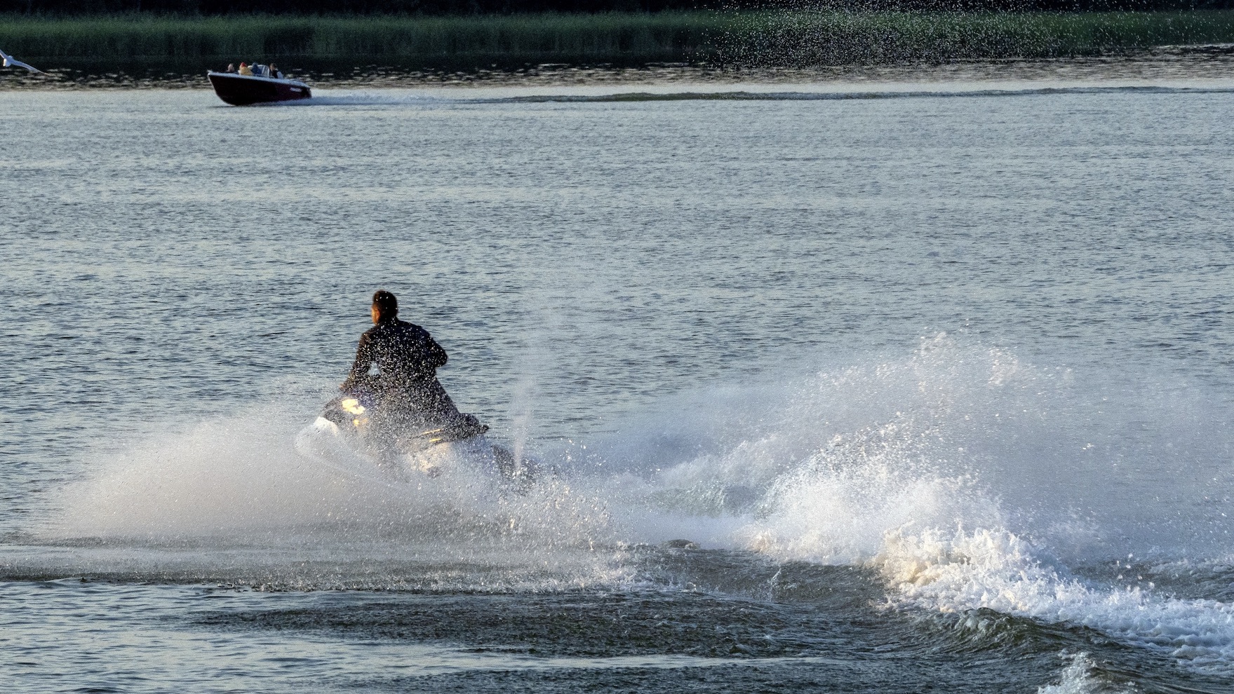 Turyści skarżą się, że augustowskie jeziora tracą swój klimat i robi się na nich niebezpiecznie