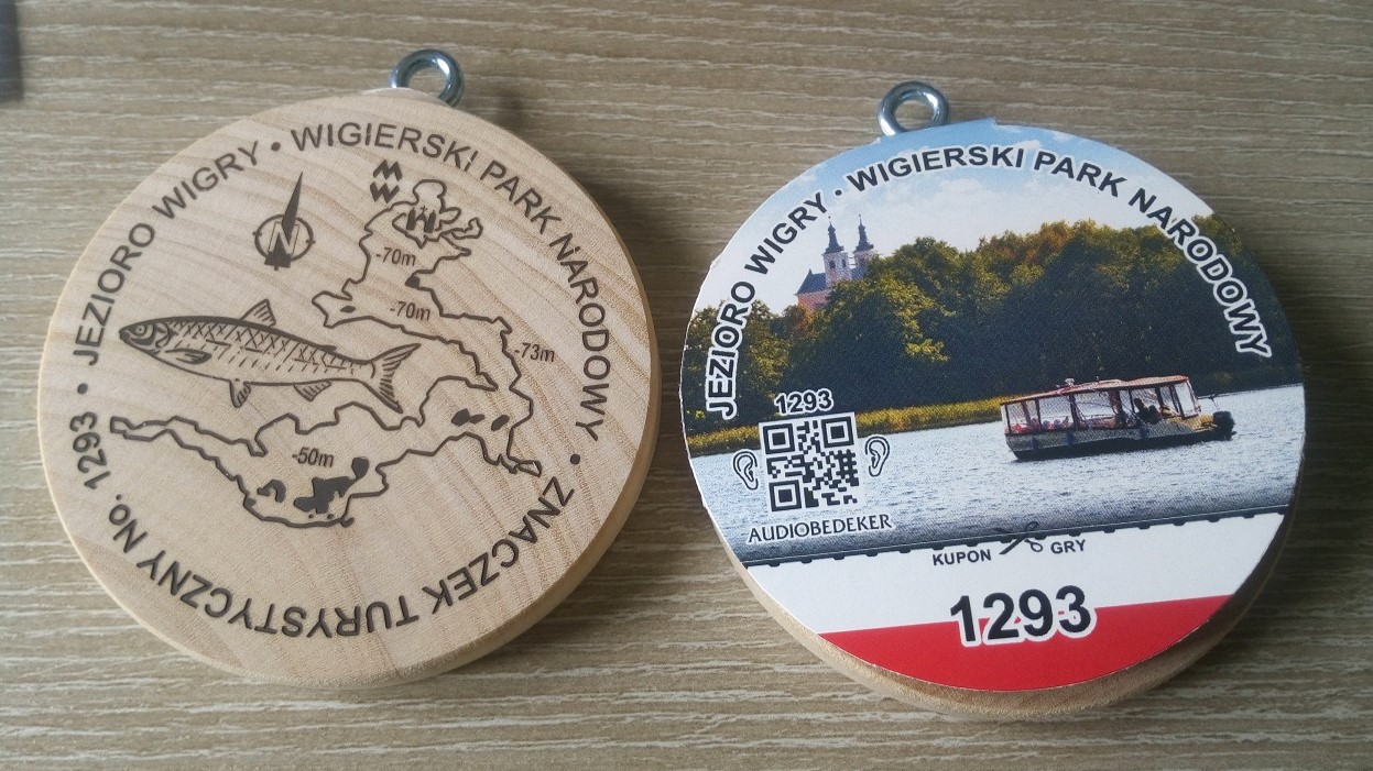 Jezioro Wigry znalazło się na nowym kolekcjonerskim znaczku turystycznym