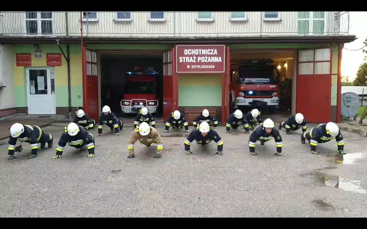 Strażacy ochotnicy z Szypliszk włączyli się w zbiórkę charytatywną