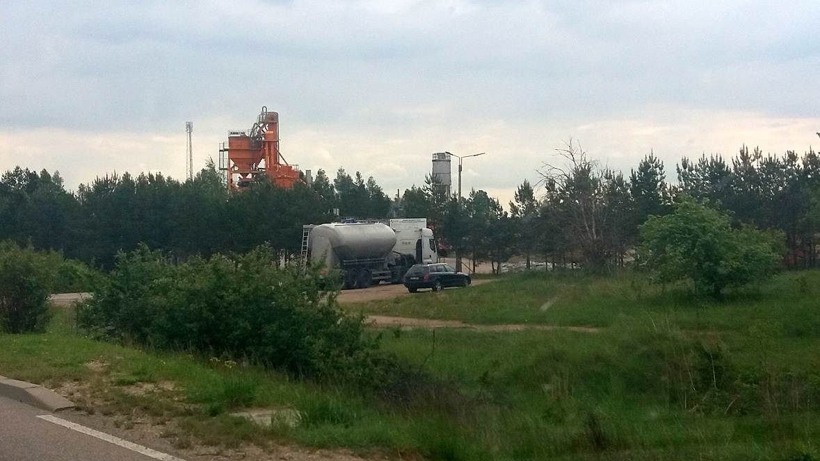 Suwałki. Mieszkańcy mają zastrzeżenia do raportu o oddziaływaniu na środowisko nielegalnej wytwórni mas bitumicznych