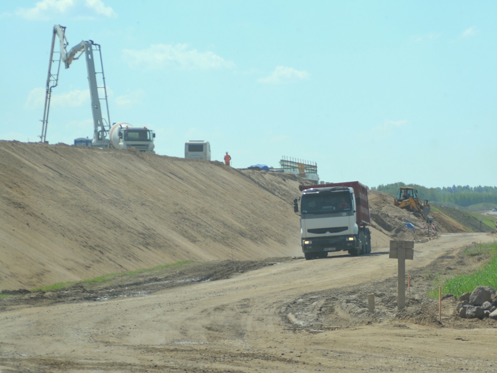 Rolnicy uważają, że nowa droga w gminie Suwałki może być niebezpieczna