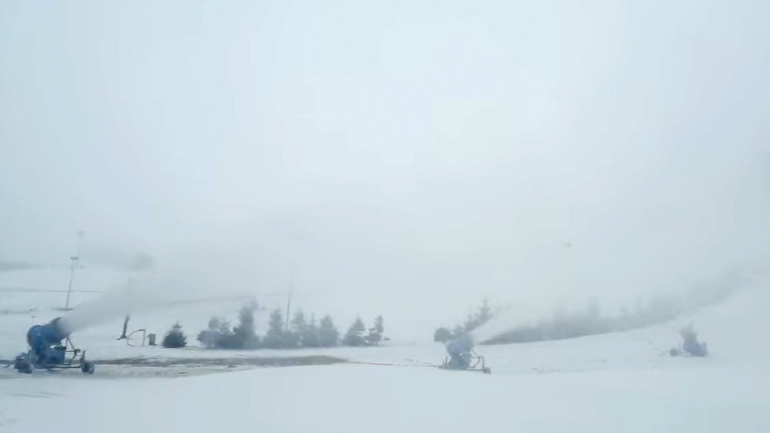 Wojewódzki Ośrodek Sportu i Rekreacji "Szelment" po raz kolejny przygotowuje się do uruchomienia tras zjazdowych.