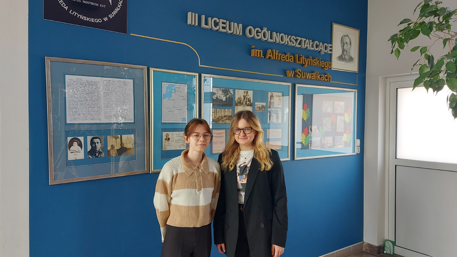 Dwie uczennice z III LO w Suwałkach przywracają pamięć o dawnych mieszkańcach m.in. Białegostoku