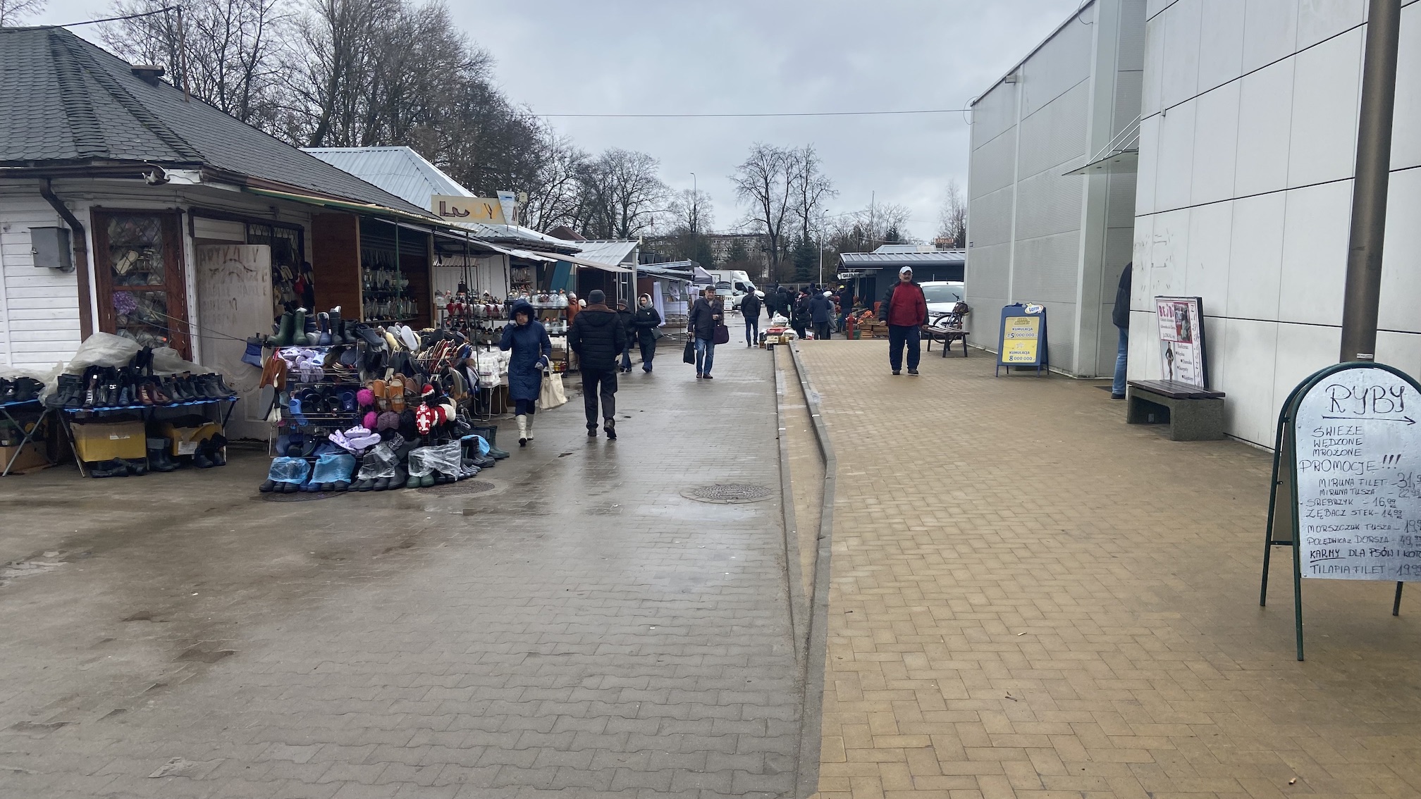 Wyludnia się targowisko miejskie w Suwałkach