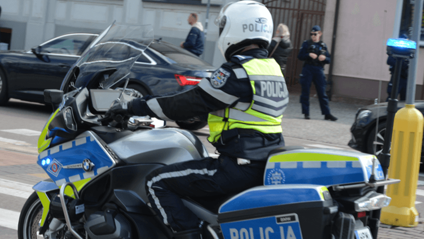 Suwalscy policjanci rozpoczęli patrole motocyklowe