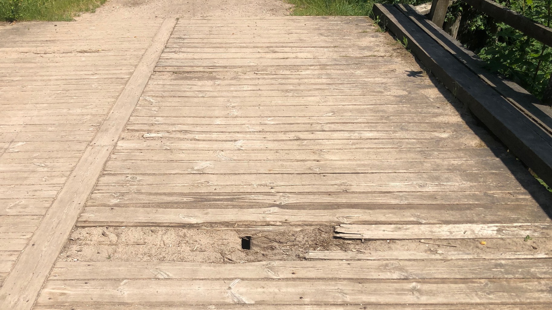 Trwa zbiórka podpisów w sprawie przebudowy starego drewnianego mostu w Świętym Miejscu