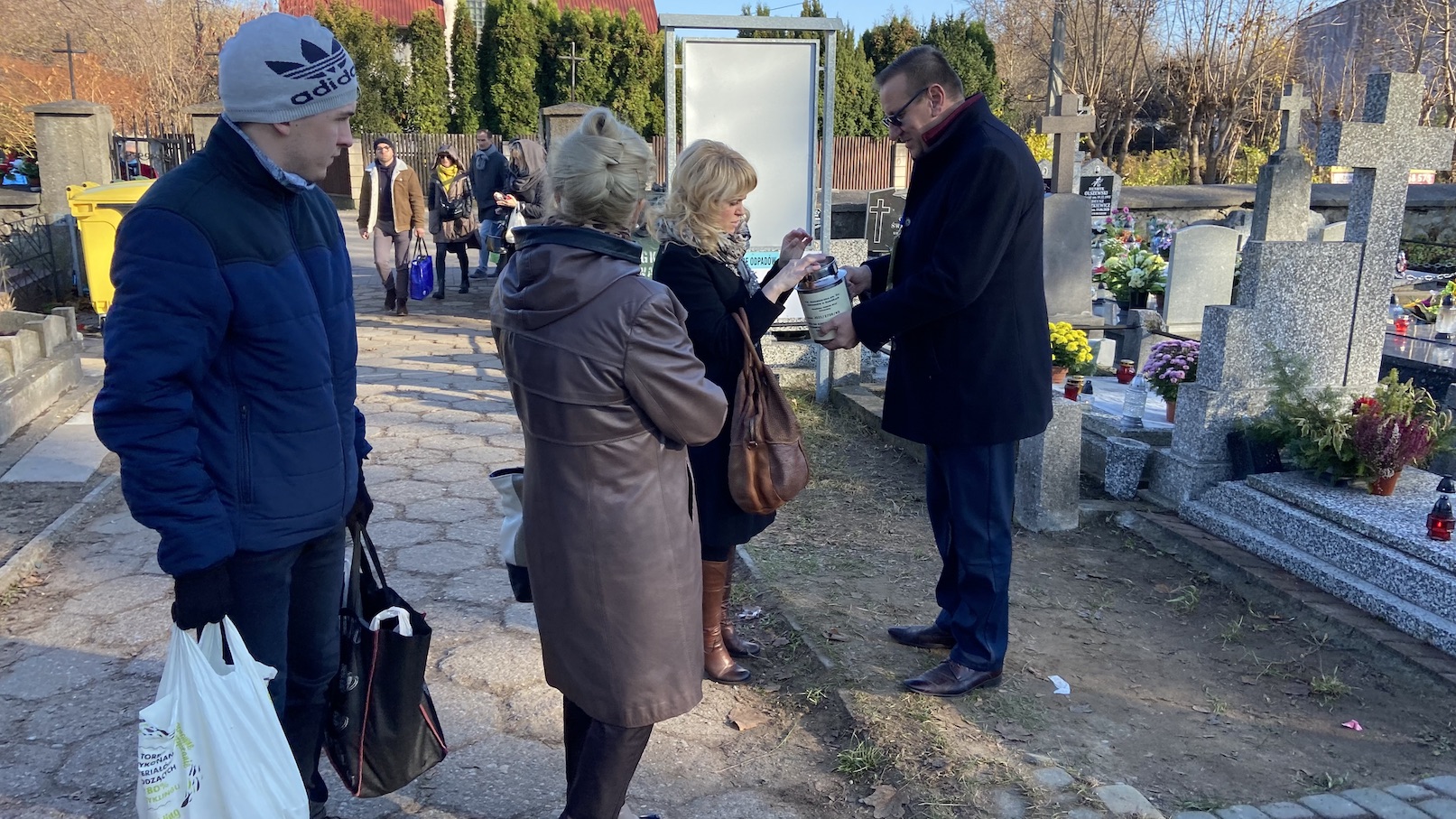 Uroczystość Wszystkich Świętych minęła w naszym regionie pod znakiem ładnej pogody oraz kwest