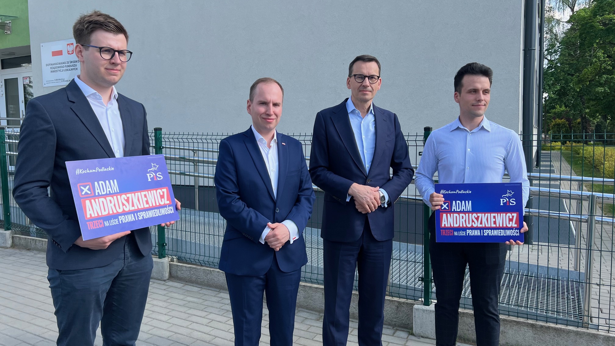 Były premier Mateusz Morawiecki i Adam Andruszkiewicz odwiedzili Suwałki