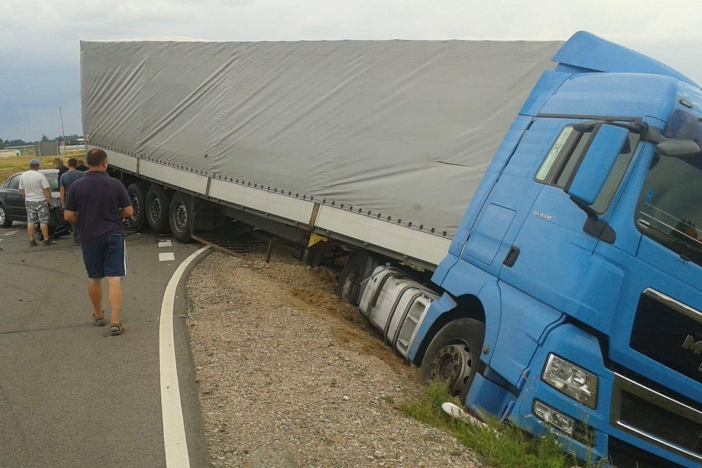 Kolejny wypadek na niebezpiecznym skrzyżowaniu pod Raczkami