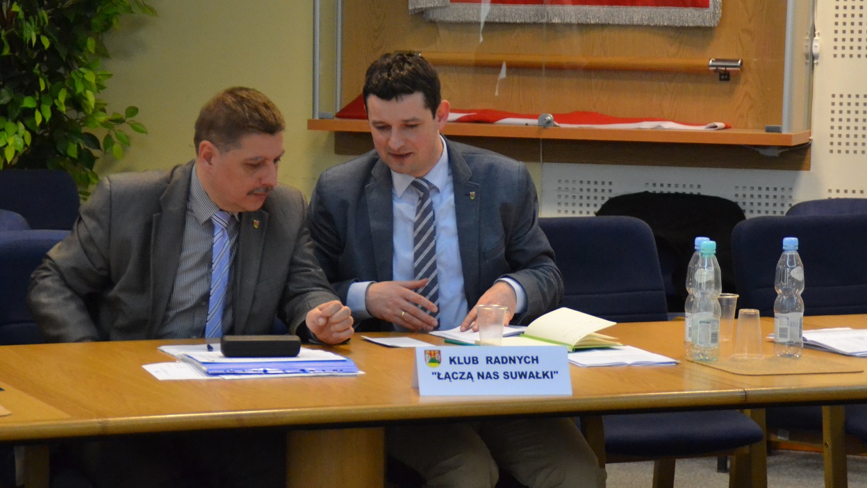 Radny apeluje o budowę ronda lub sygnalizacji świetlnej na skrzyżowaniu przy hotelu Hańcza