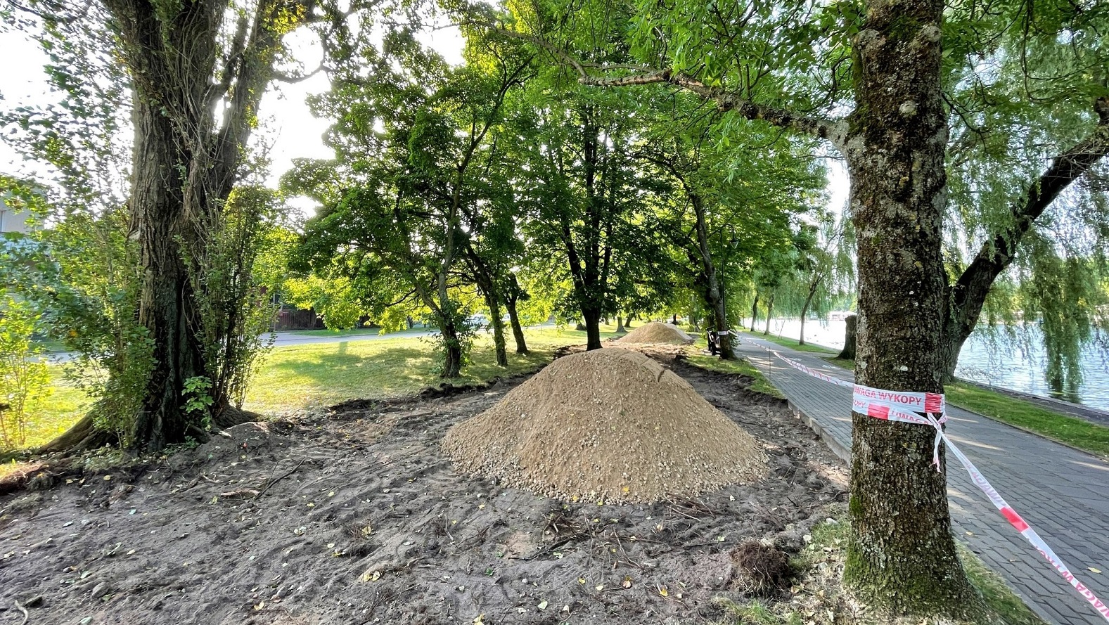 Ławeczki, leżaki i bujaki. Do końca roku nad Nettą ma powstać miejsce relaksu