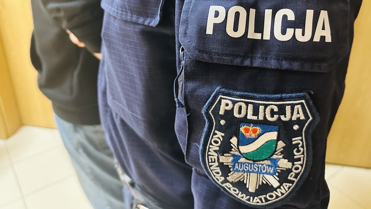 Pijany 26-latek skakał po samochodach, wybijał szyby i odrywał tablice rejestracyjne