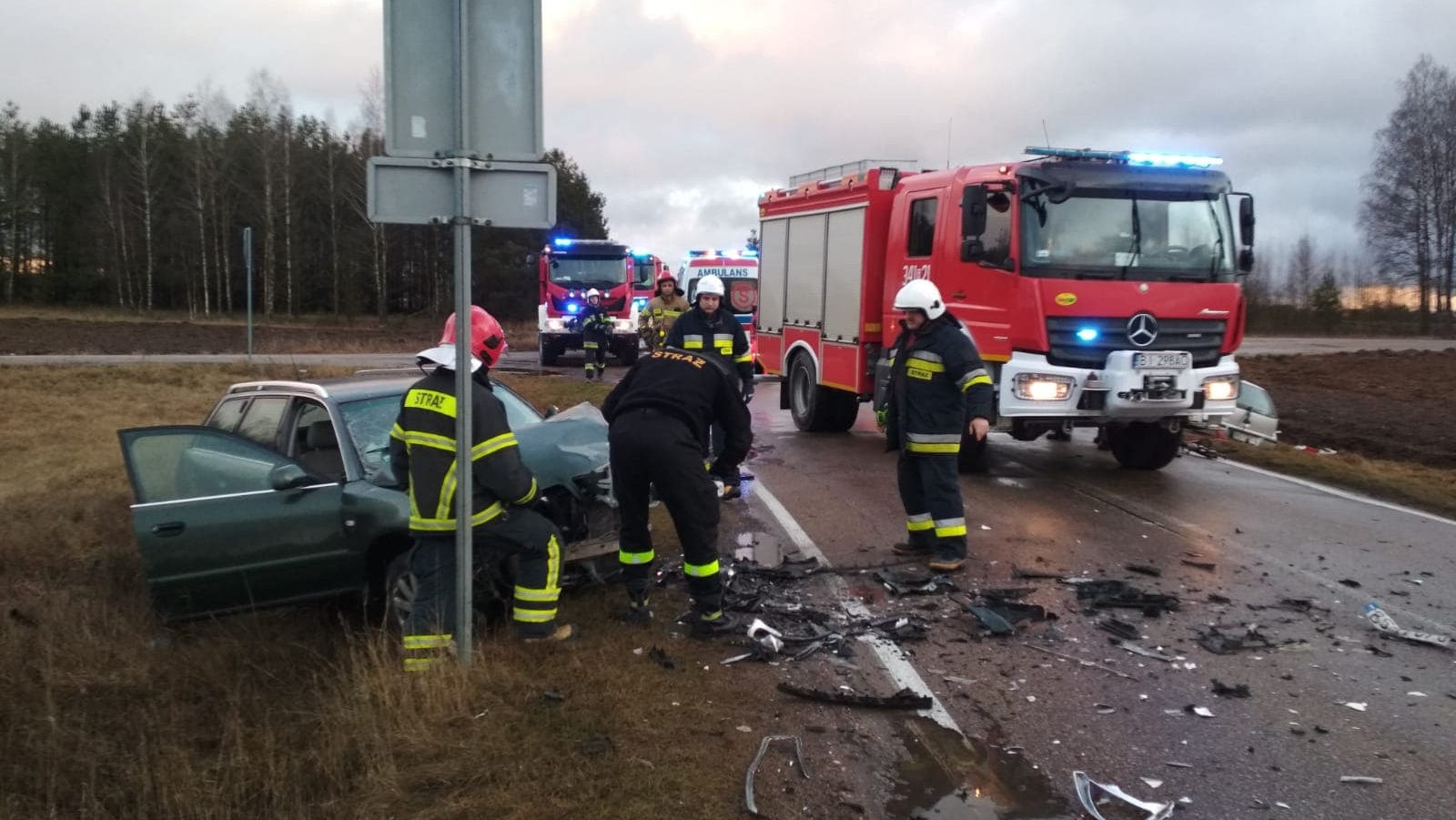 Wypadek k. Suwałk - 3 osoby ranne