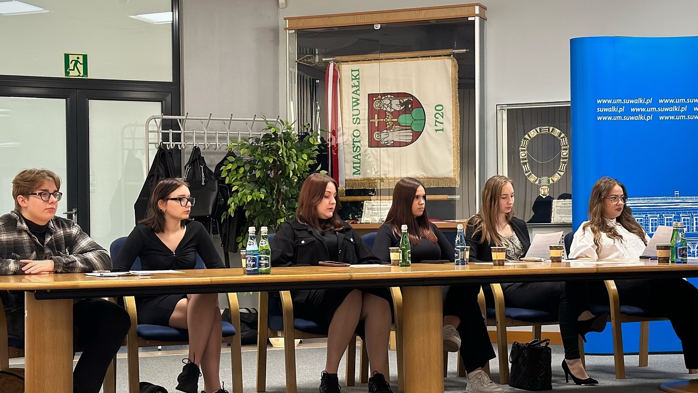 Uczniowie suwalskich szkół wybrali swoich reprezentantów do Młodzieżowej Rady Miasta