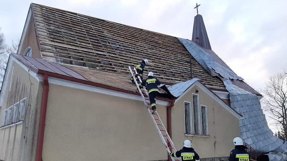 Około 300 tysięcy złotych będzie kosztowała naprawa dachu kościoła pw. św. Anny w Smolnikach