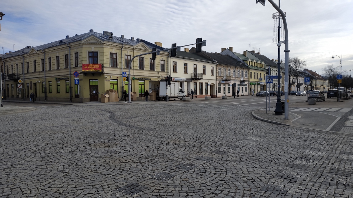 Krócej i zapłacisz kartą. Zmiany w suwalskiej strefie parkowania