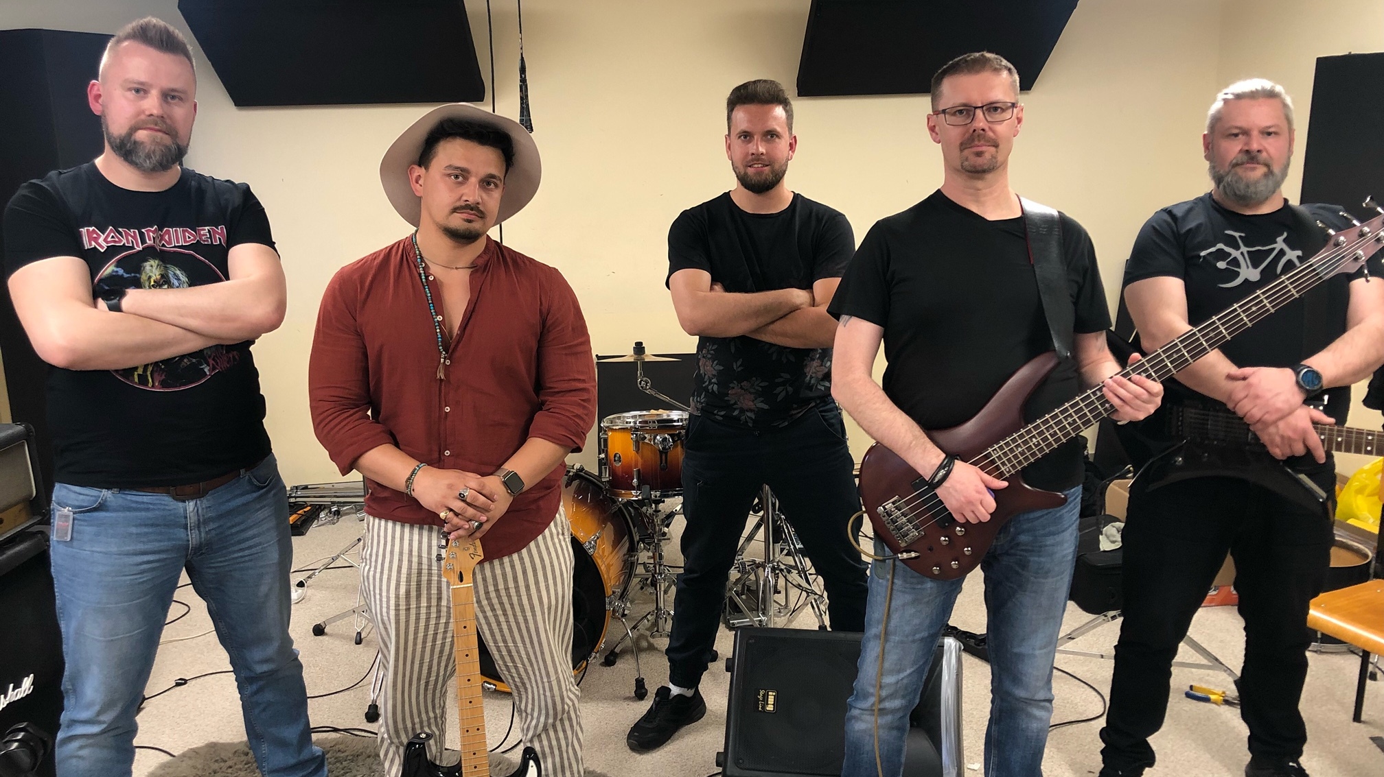 Opowieści różnej treści - Ryczą tak głośno, że budzą umarłych