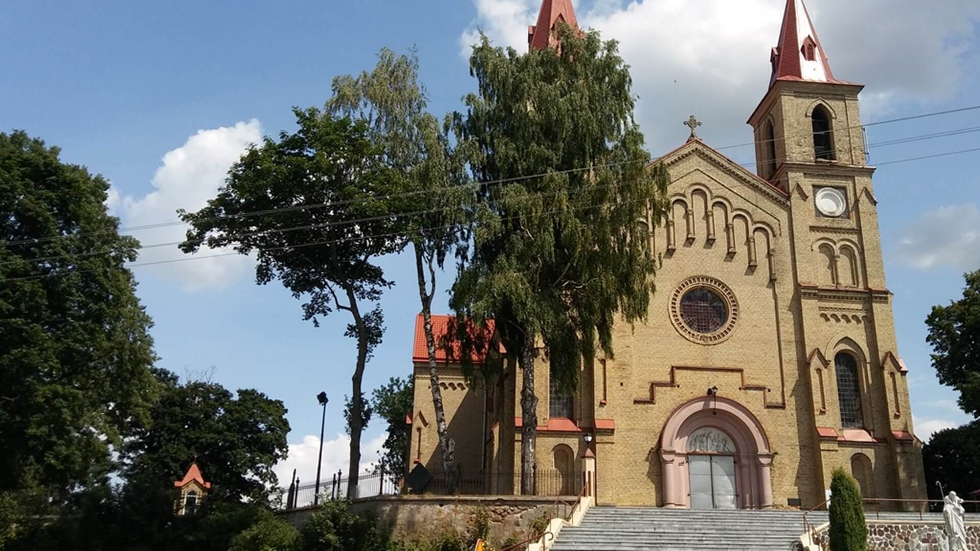 Kilkadziesiąt osób na mszy świętej w kościele w Dąbrowie Białostockiej - interweniowała policja