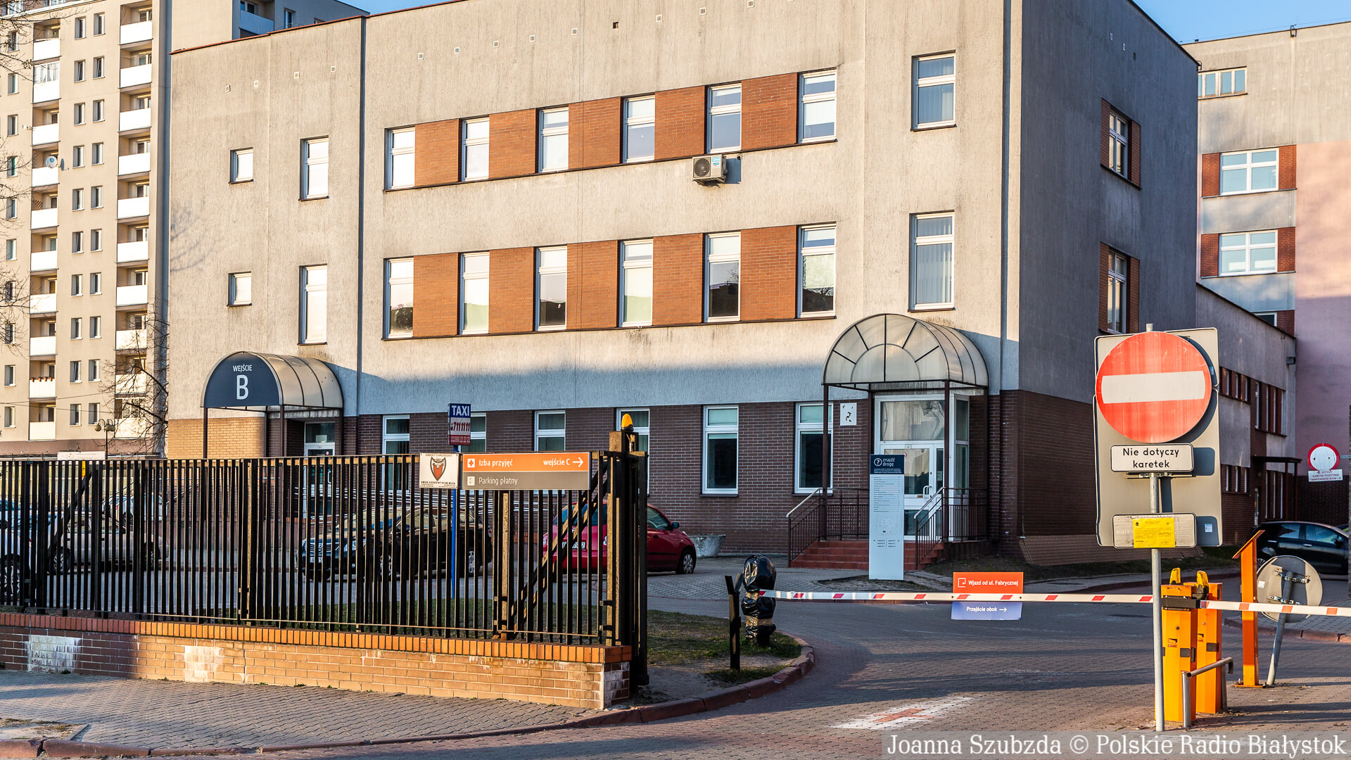 Ponad 25 tys. nowych zakażeń koronawirusem w Polsce. Zmarło 430 osób