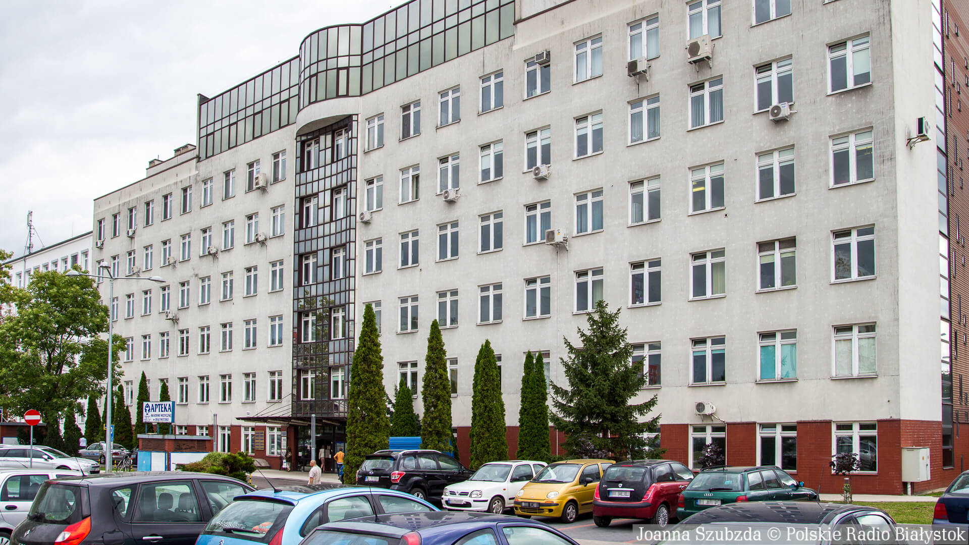 Niektóre podlaskie poradnie specjalistyczne przyjmują więcej pacjentów, w innych sytuacja wraca do tej sprzed pandemii