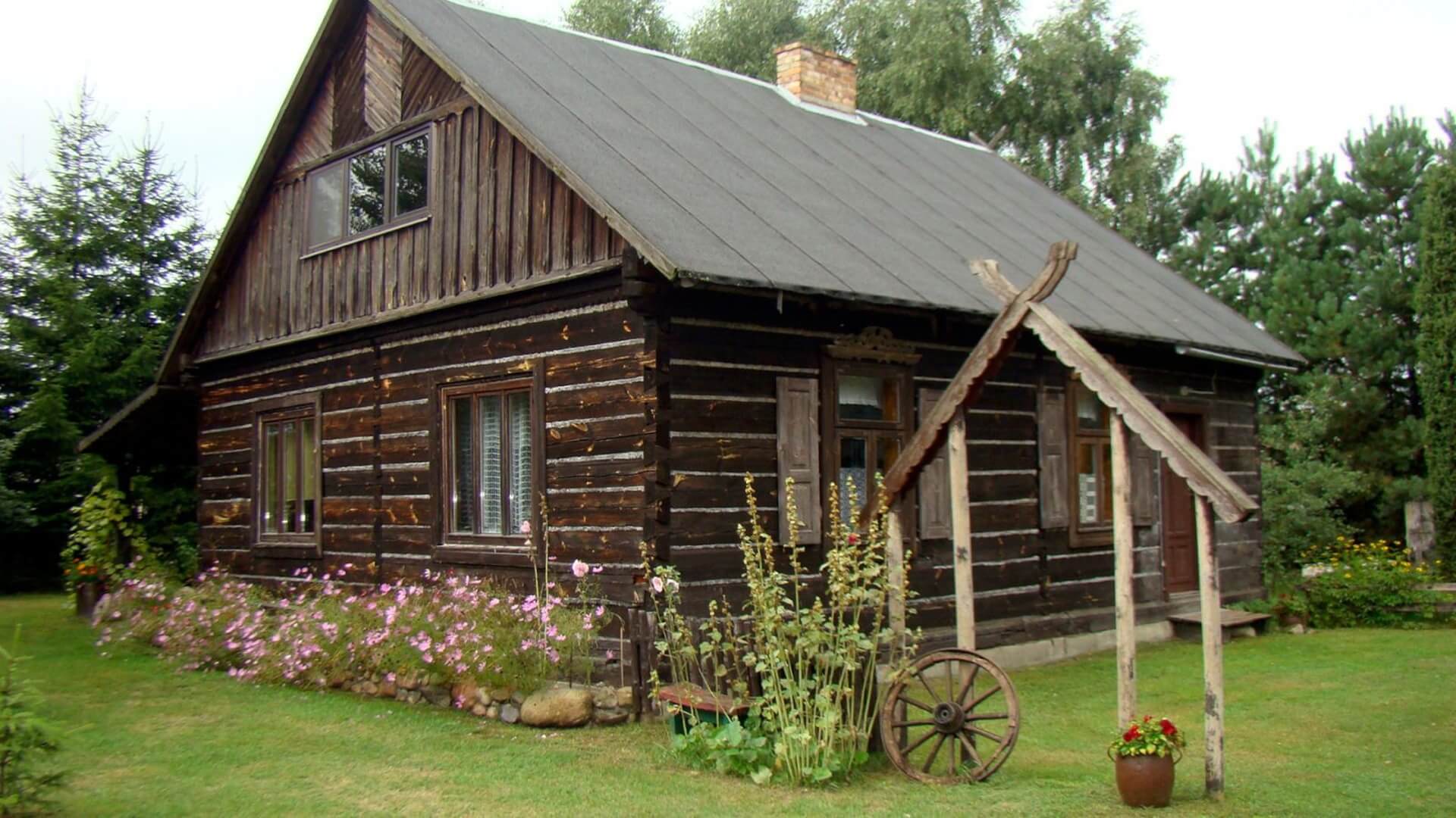 W poszukiwaniu kurpiowskich fafernuchów odwiedzamy Nowogród i Lipniki