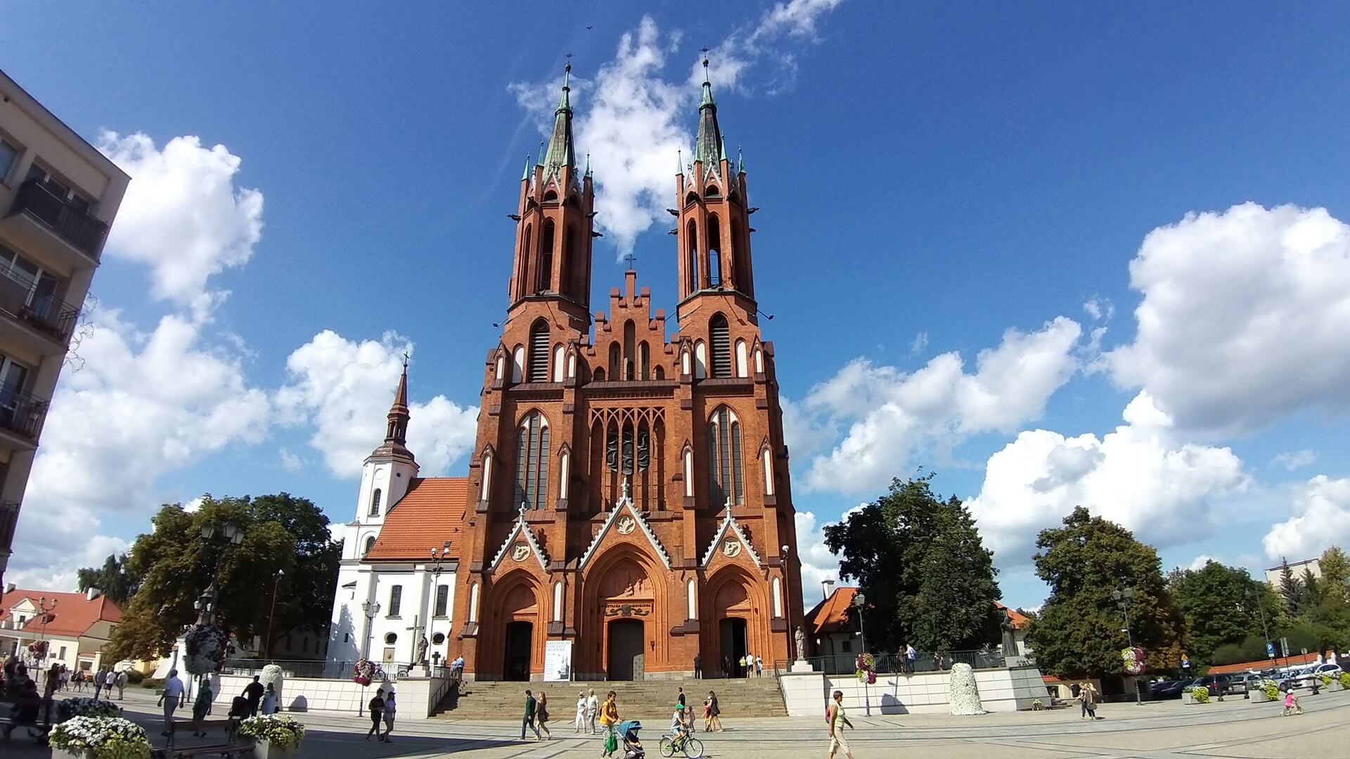 Metropolita białostocki zachęca wiernych do regularnego uczestnictwa w niedzielnej mszy świętej