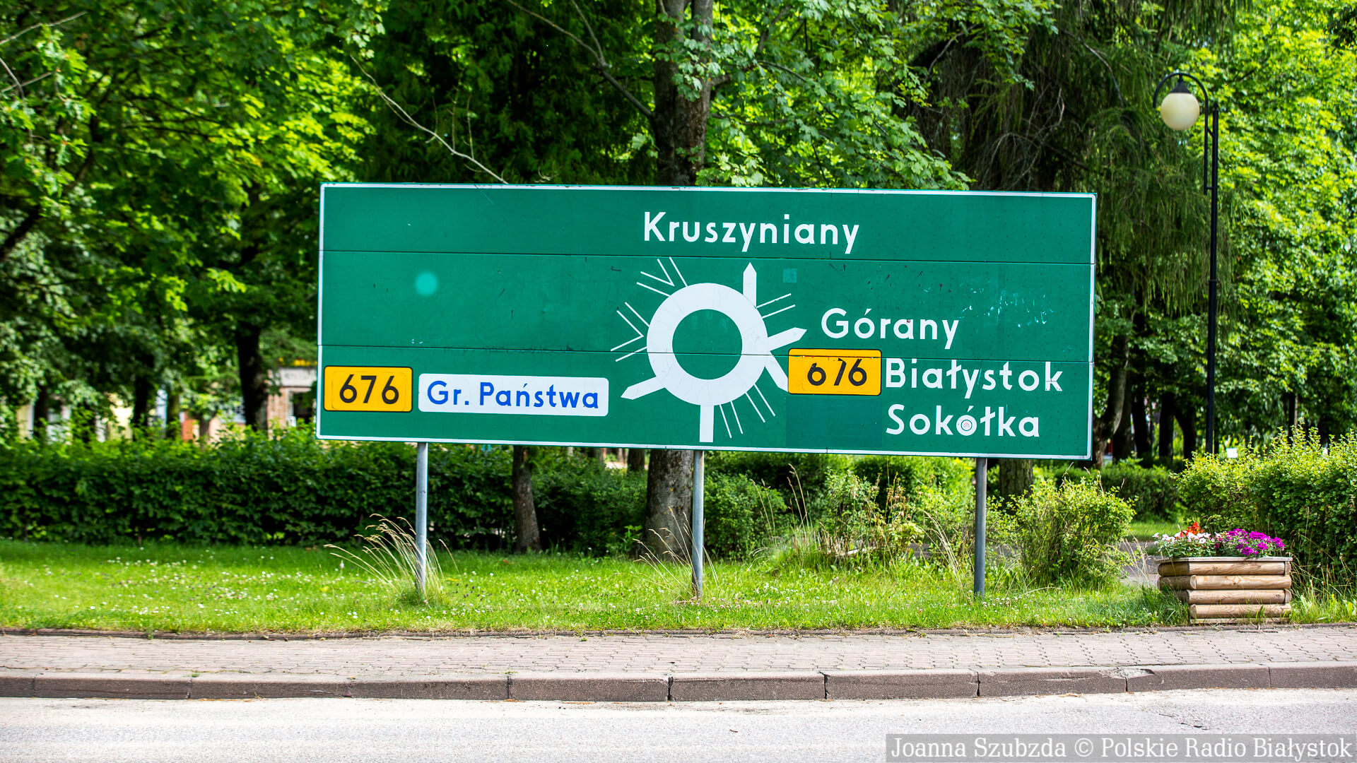 Czy można wjechać do strefy stanu wyjątkowego odwiedzić groby bliskich?