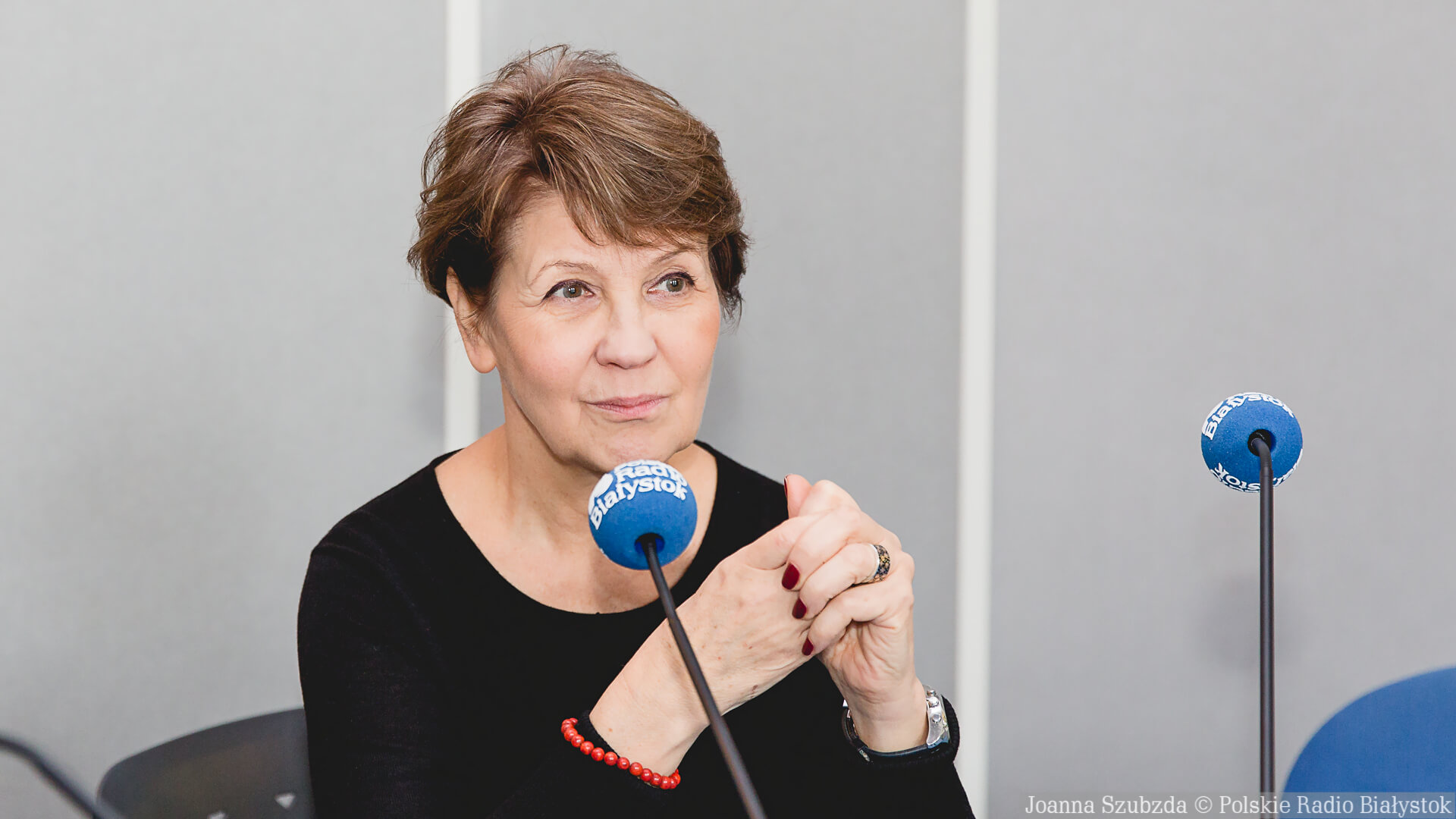 Co czytać w czasie zagrożenia koronawirusem radzi literaturoznawczyni z UwB - prof. Jolanta Sztachelska