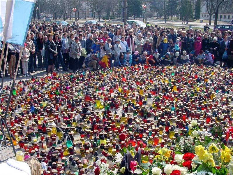 20. rocznica śmierci papieża Jana Pawła II. Jak go wspominamy? [zdjęcia]