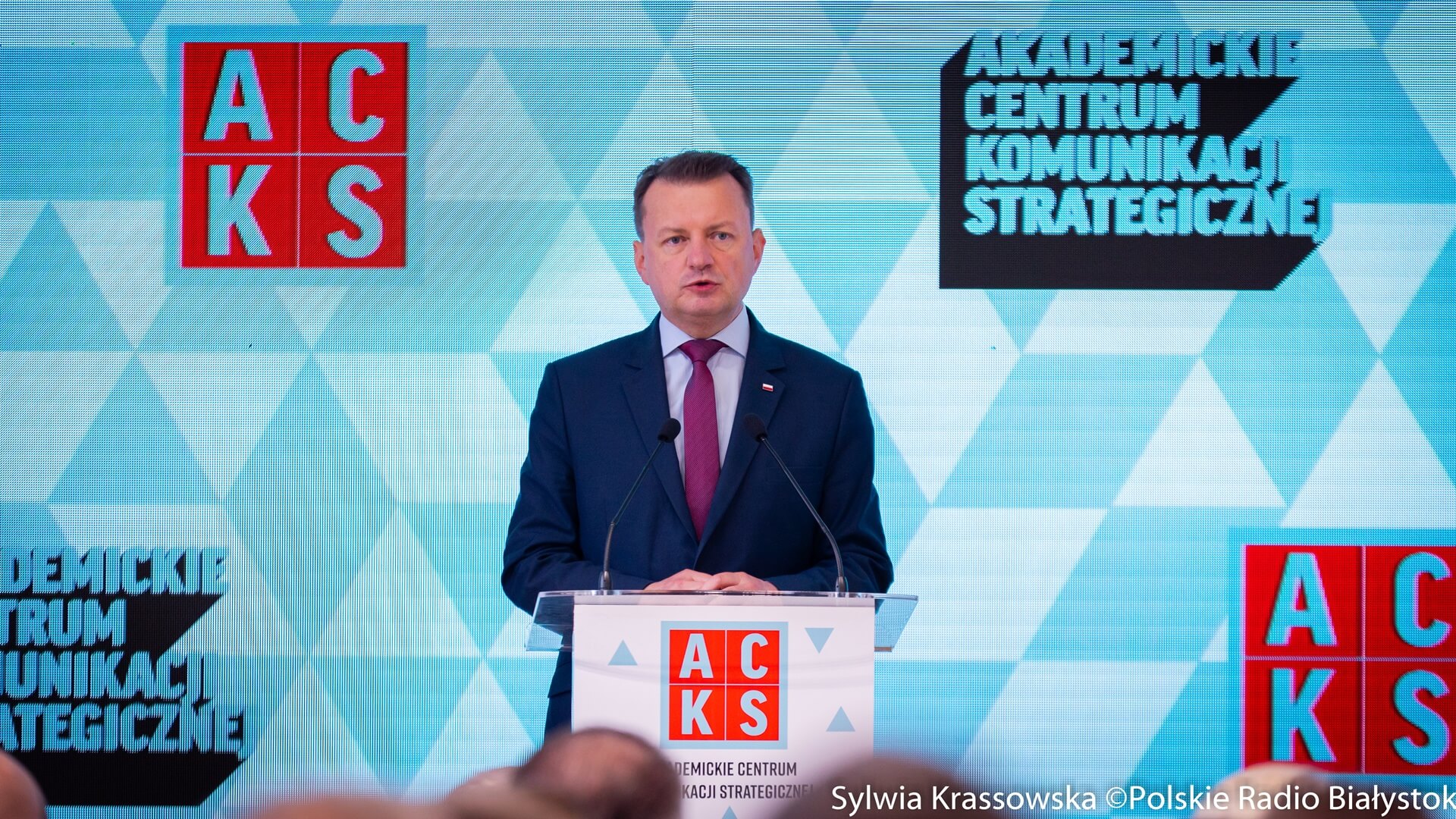 Szef MON: Trzeba być przygotowanym do walki z dezinformacją [zdjęcia]