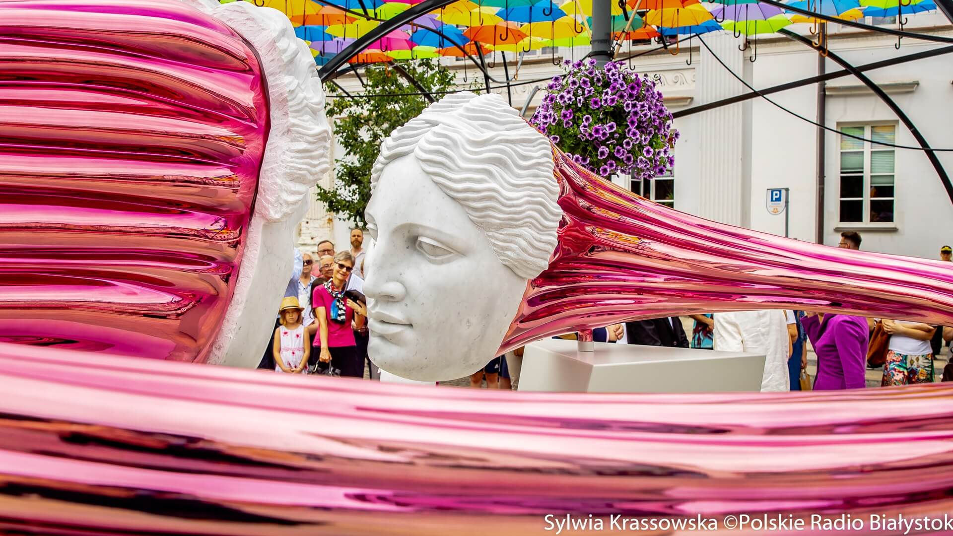 "Obietnica” Michała Jackowskiego - odsłonięto nową rzeźbę białostockiego artysty