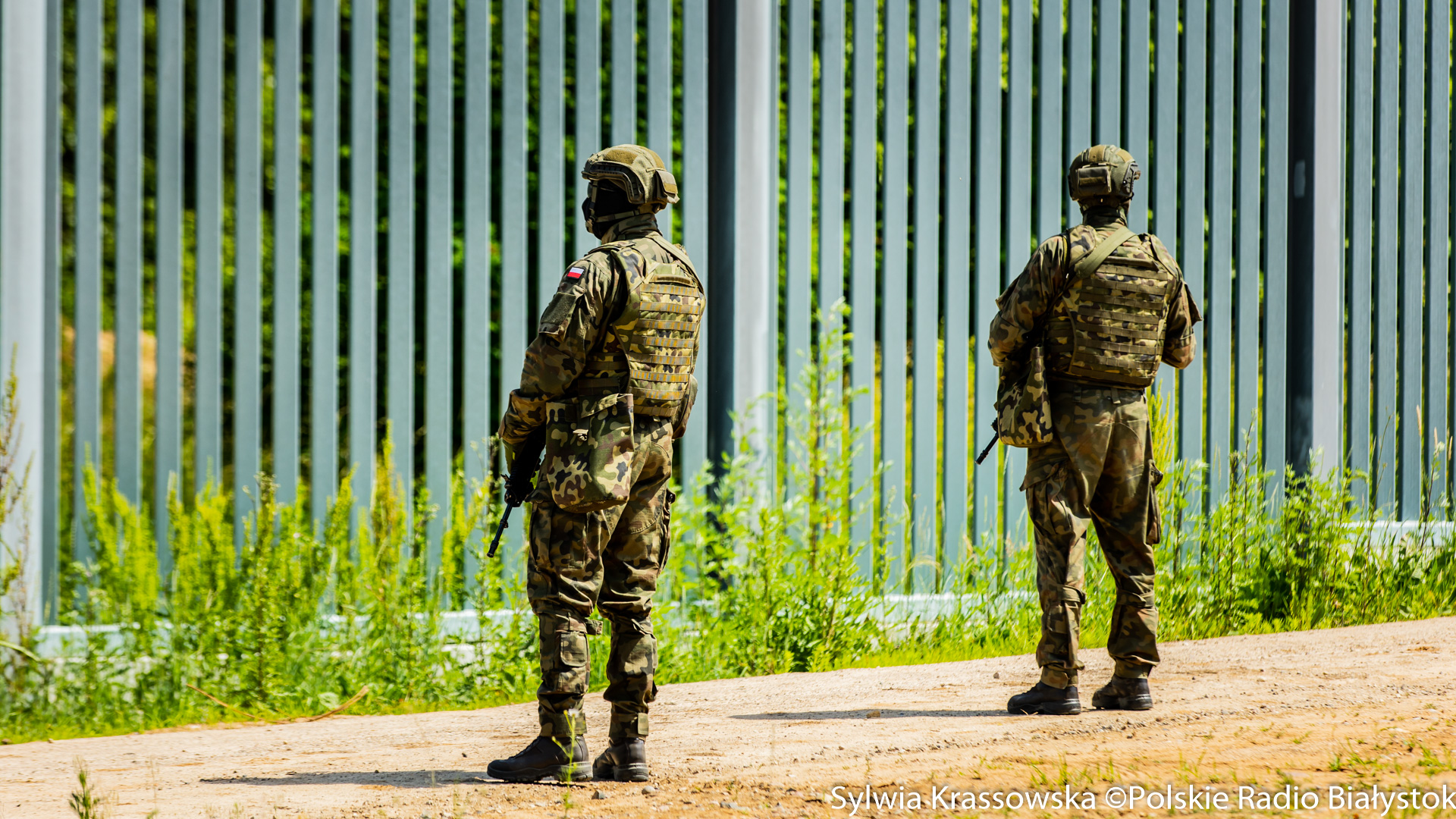 Telefon zaufania dla funkcjonariuszy służb już działa