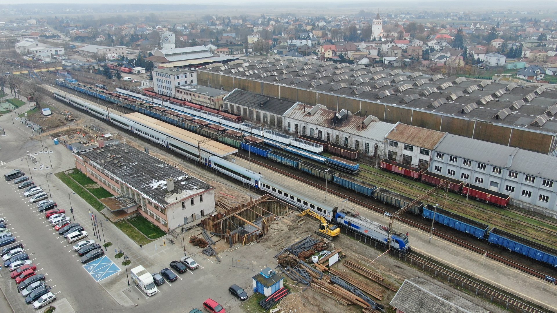 Kładka nad torami na dworcu PKP w Łapach została zamknięta