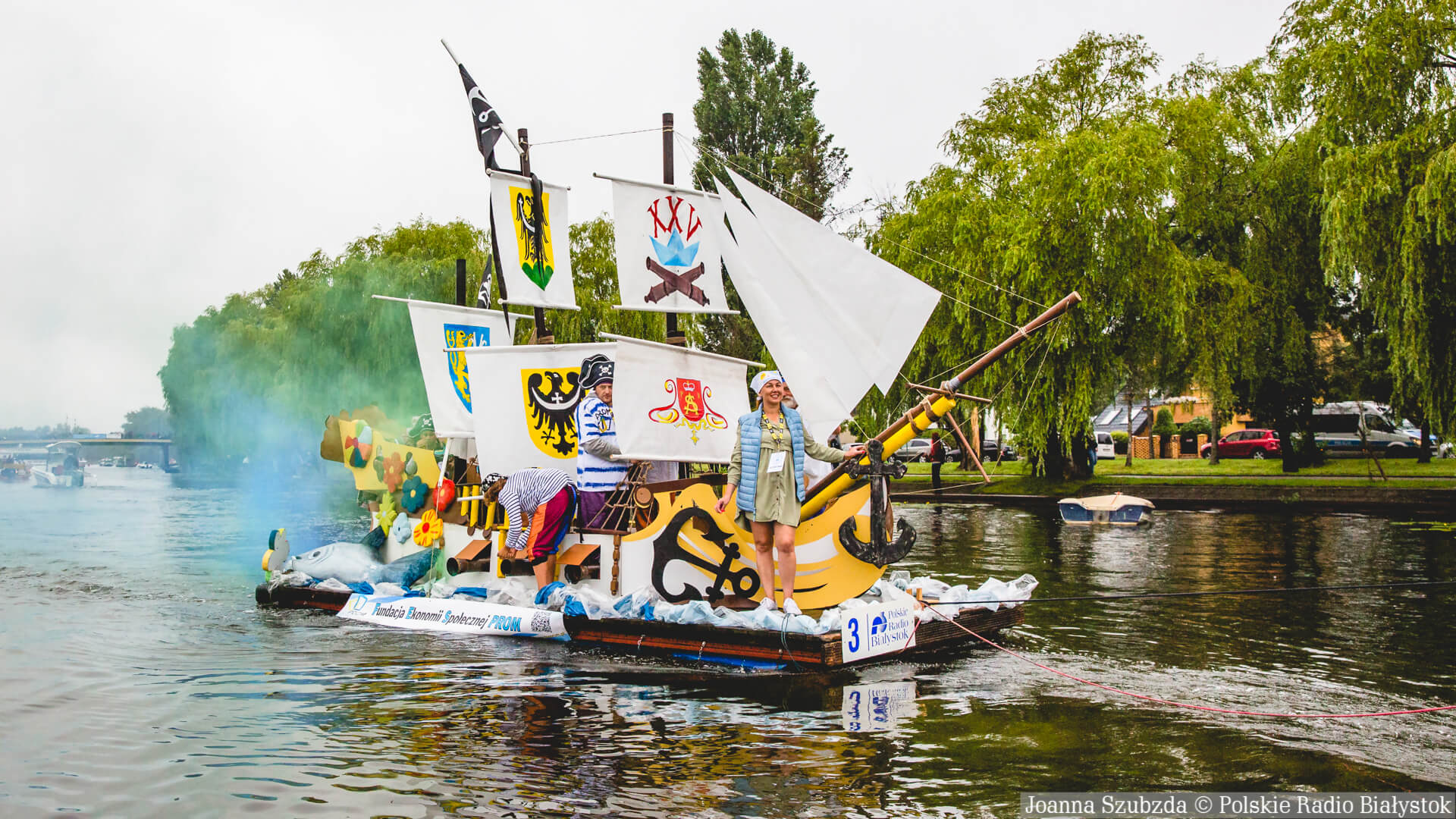 Pływanie na Byle Czym, czyli "Co Ma Pływać Nie Utonie" z Polskim Radiem Białystok [zdjęcia, wideo]