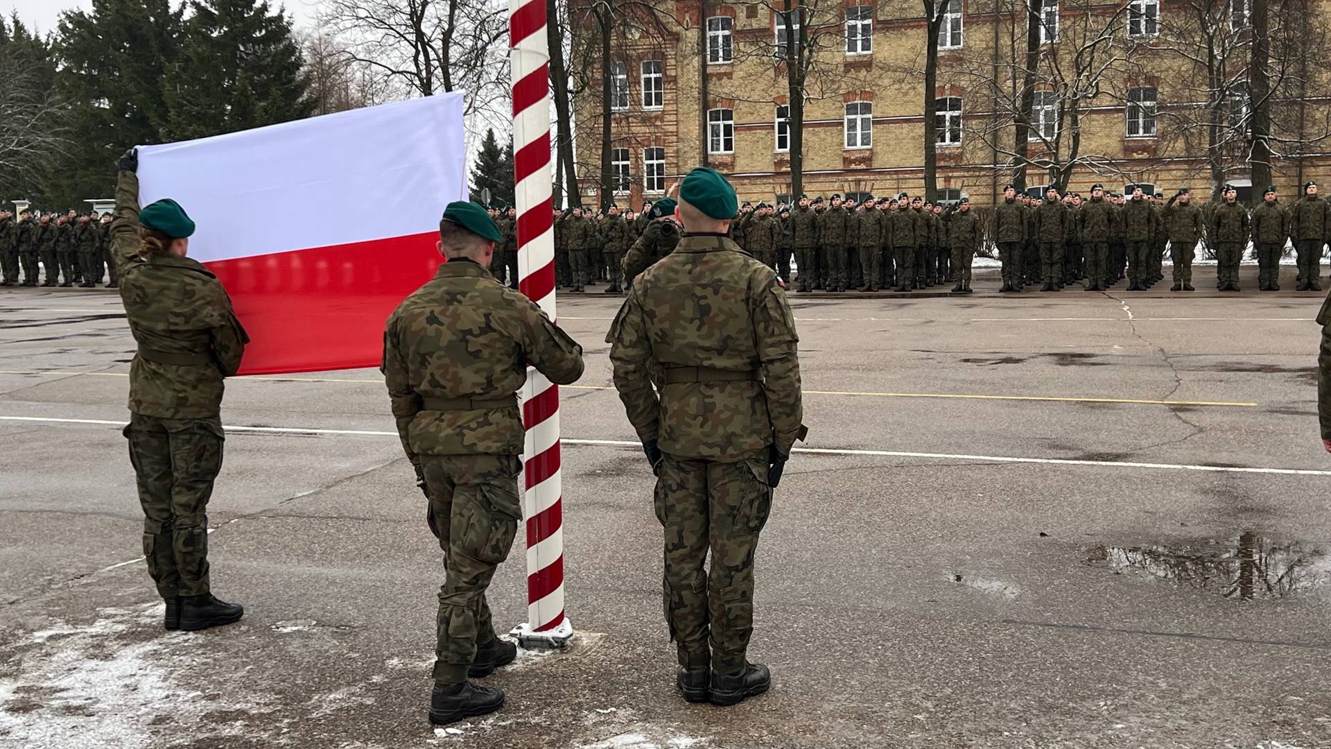 W Suwałkach blisko 50 żołnierzy złożyło przysięgę wojskową