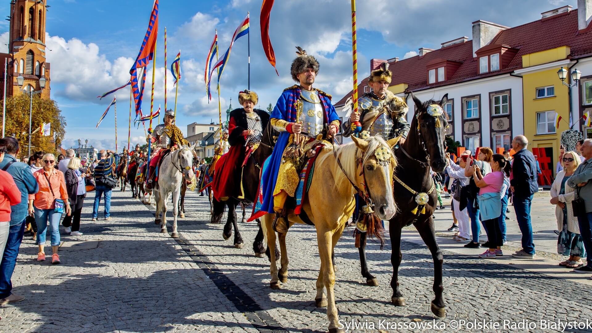 Ulicami Białegostoku przeszła Parada Branickich [zdjęcia, wideo]