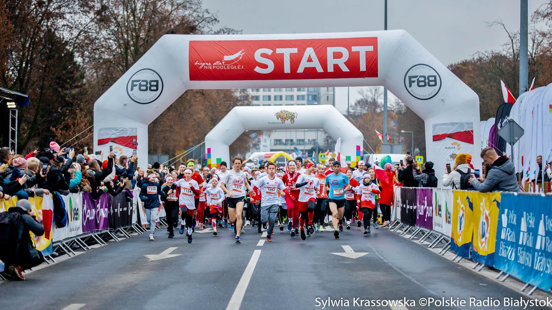 Duże utrudnienia dla kierowców w Białymstoku podczas imprezy "Biegnę dla Niepodległej" [spis ulic]