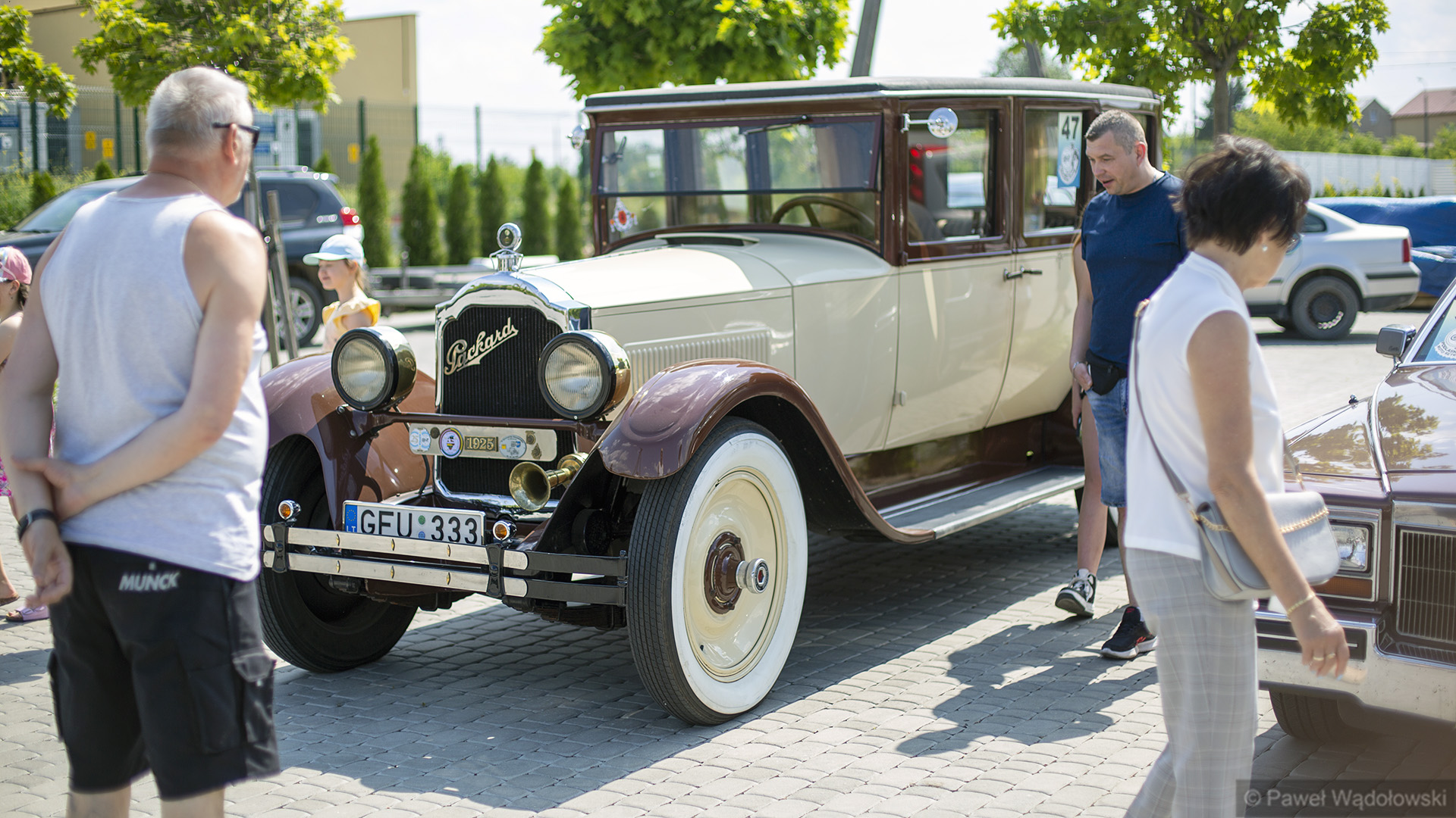 Niezwykłe, zabytkowe samochody w Grajewie - 19. Rajd Moto Retro [zdjęcia, wideo]
