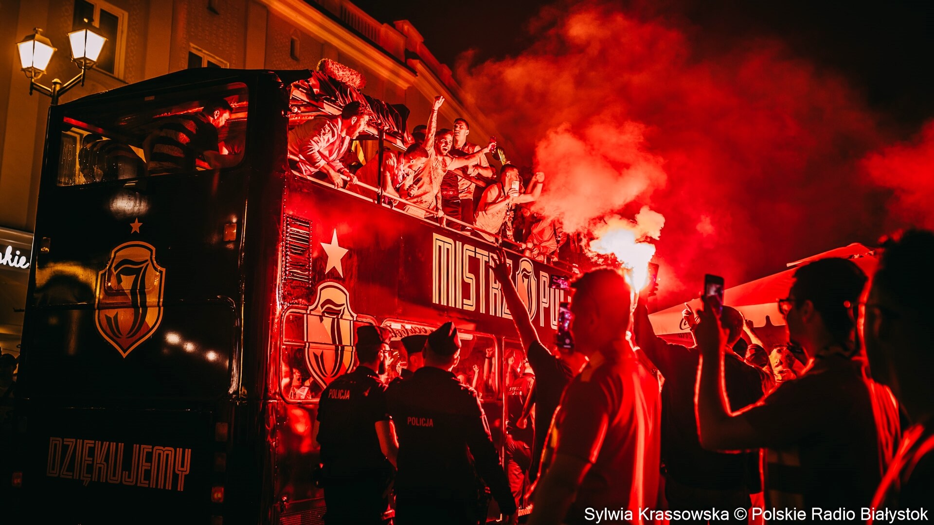 Mistrzowska feta kibiców Jagiellonii Białystok [zdjęcia]