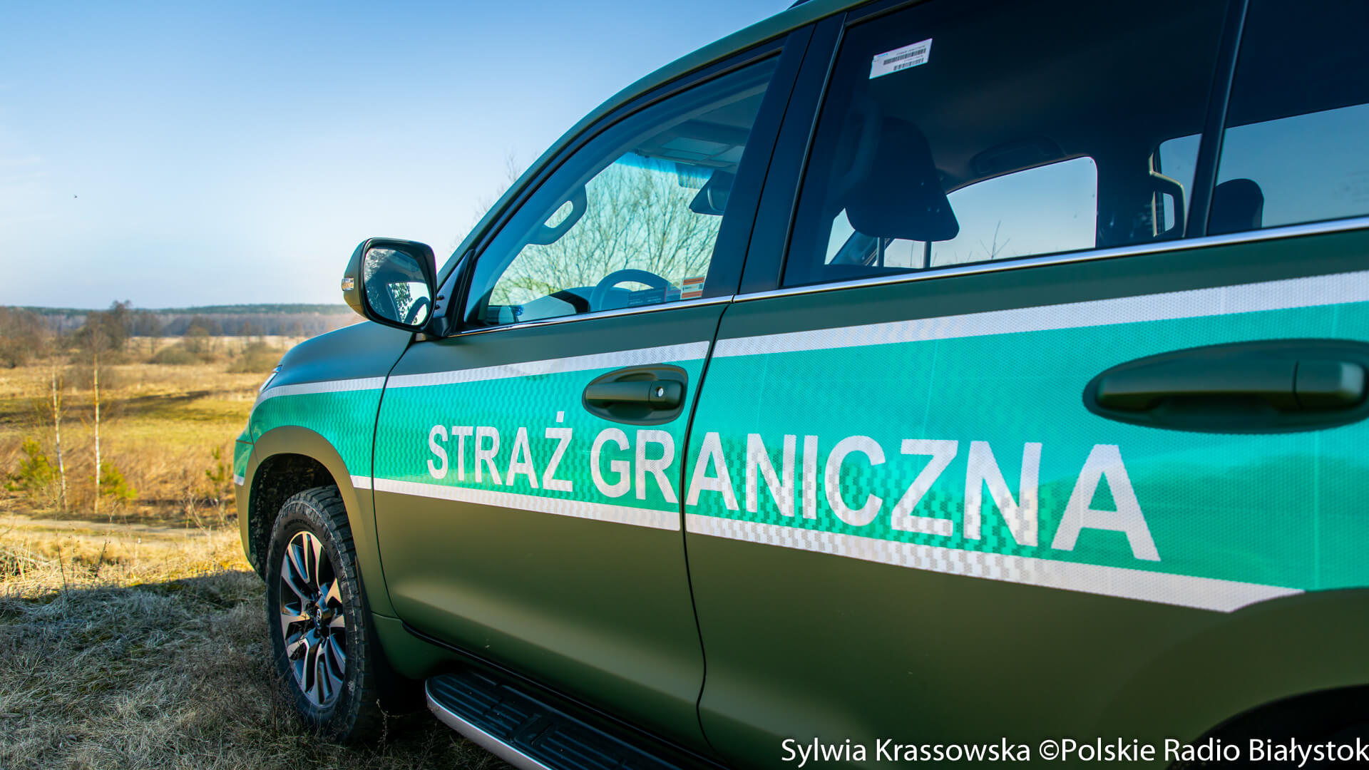 Straż Graniczna: ze strony białoruskiej został wystrzelony przedmiot, który przebił szyby naszego pojazdu