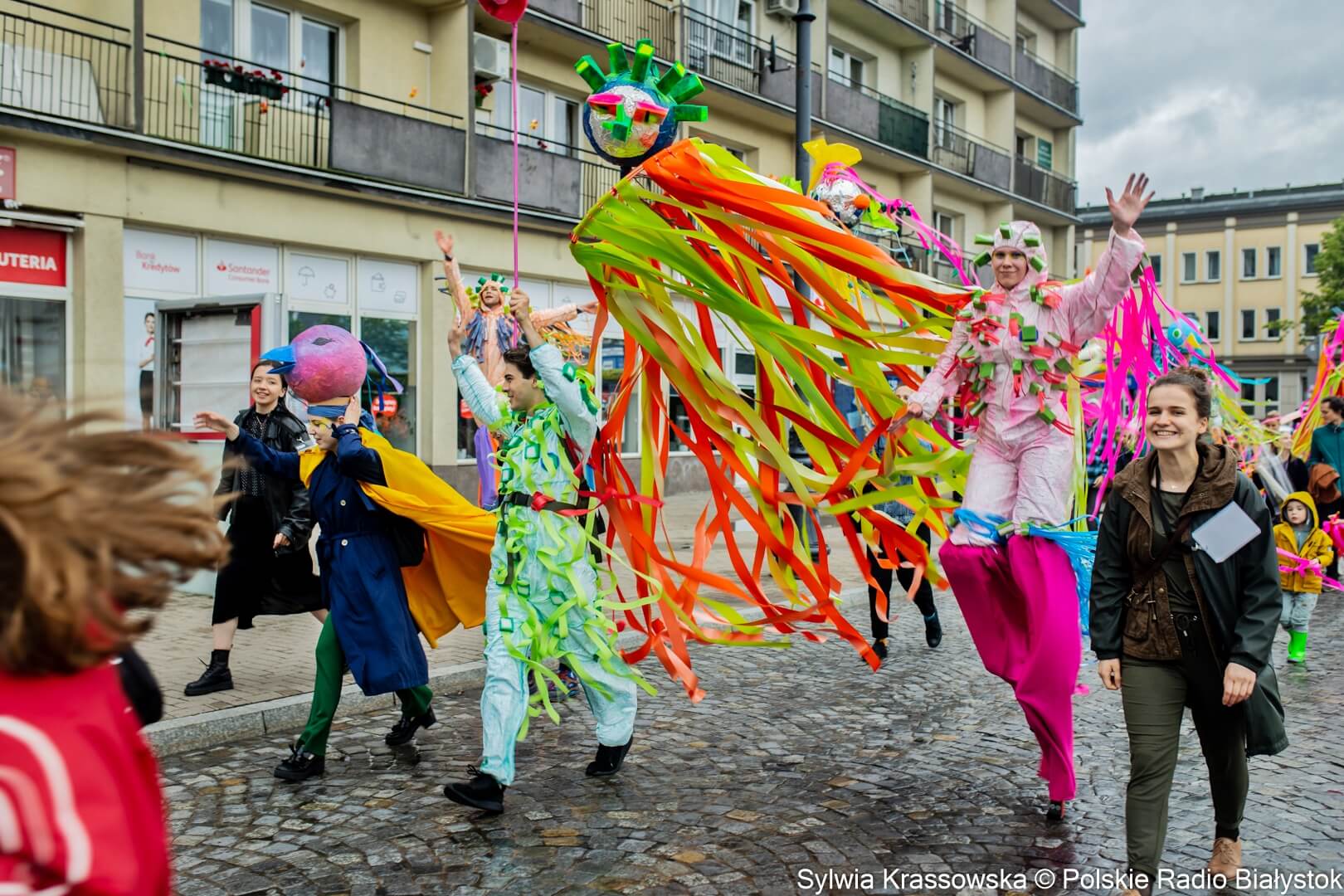 Akademia Teatralna szuka chętnych do wzięcia udziału w festiwalu LALKANIELALKA