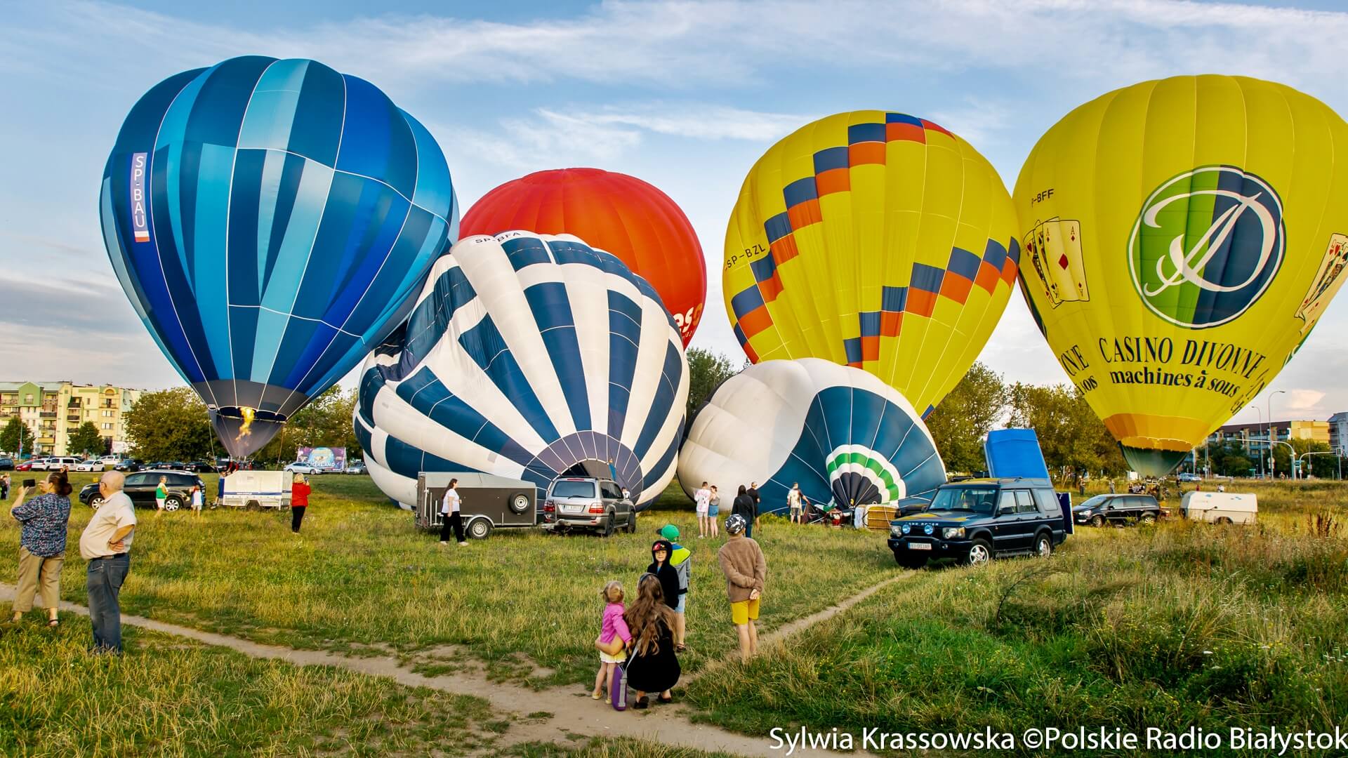 Warto spojrzeć w niebo - trwa V Fiesta Balonowa "Dolina Narwi" [zdjęcia, wideo]