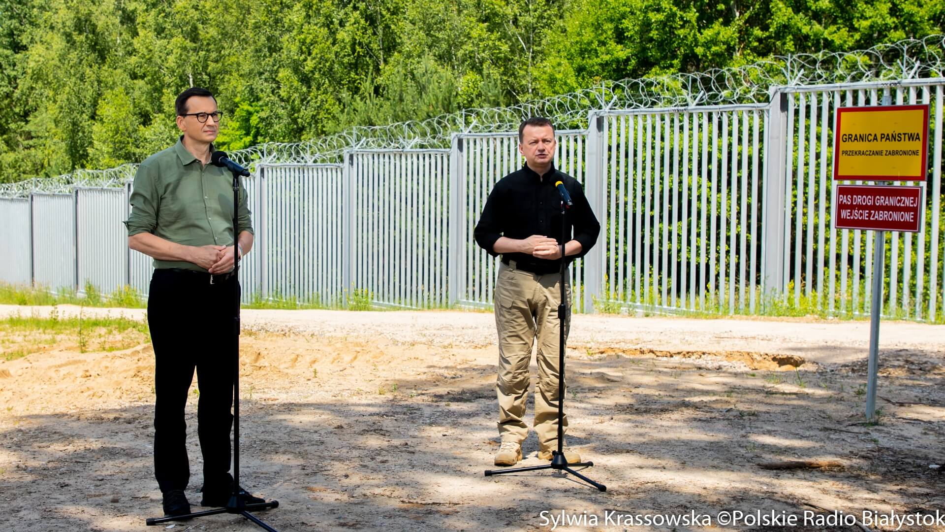 Premier Mateusz Morawiecki odwiedził Białystok i żołnierzy na granicy z Białorusią [zdjęcia]