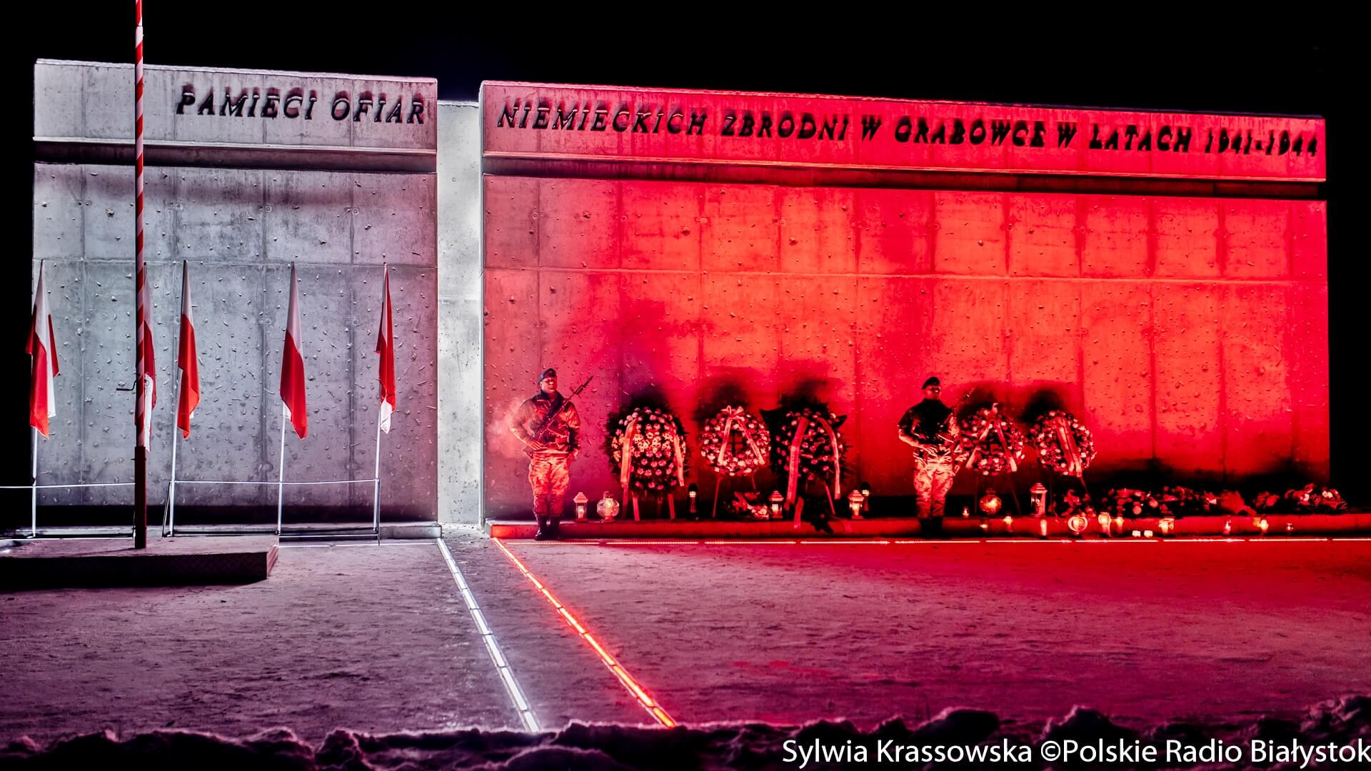 W Grabówce odsłonięto odrestaurowane miejsce upamiętniające ofiary zbrodni hitlerowskiej [zdjęcia]