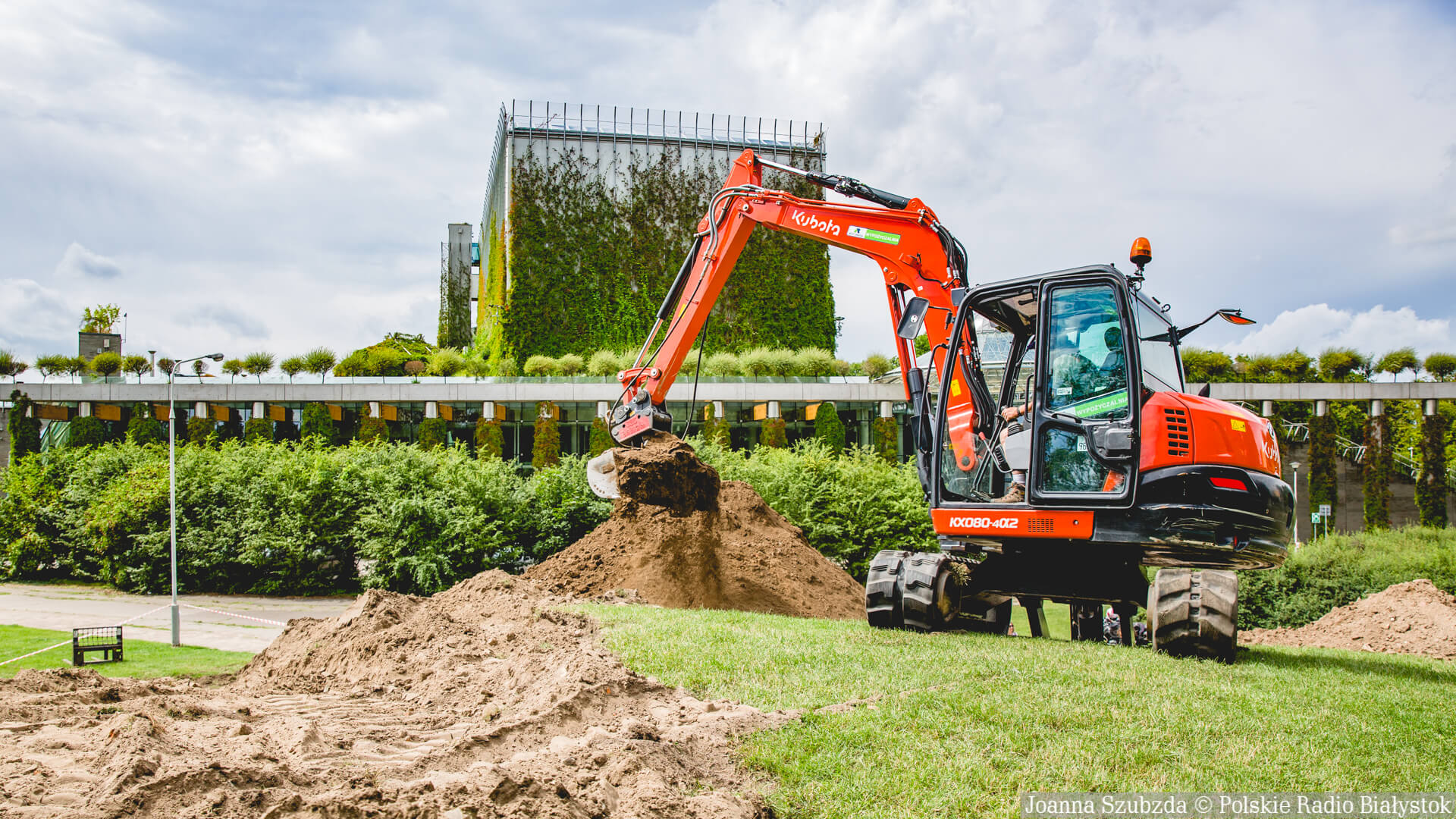 Macewy z XIX wieku odnalezione przy ulicy Kalinowskiego w Białymstoku [zdjęcia]