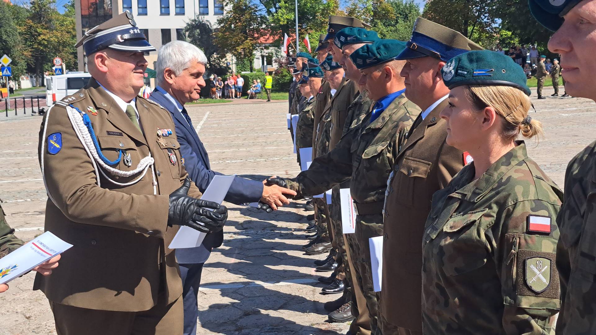 Święto 18. Łomżyńskiego Pułku Logistycznego - przysięgę złożyło 86 nowych żołnierzy