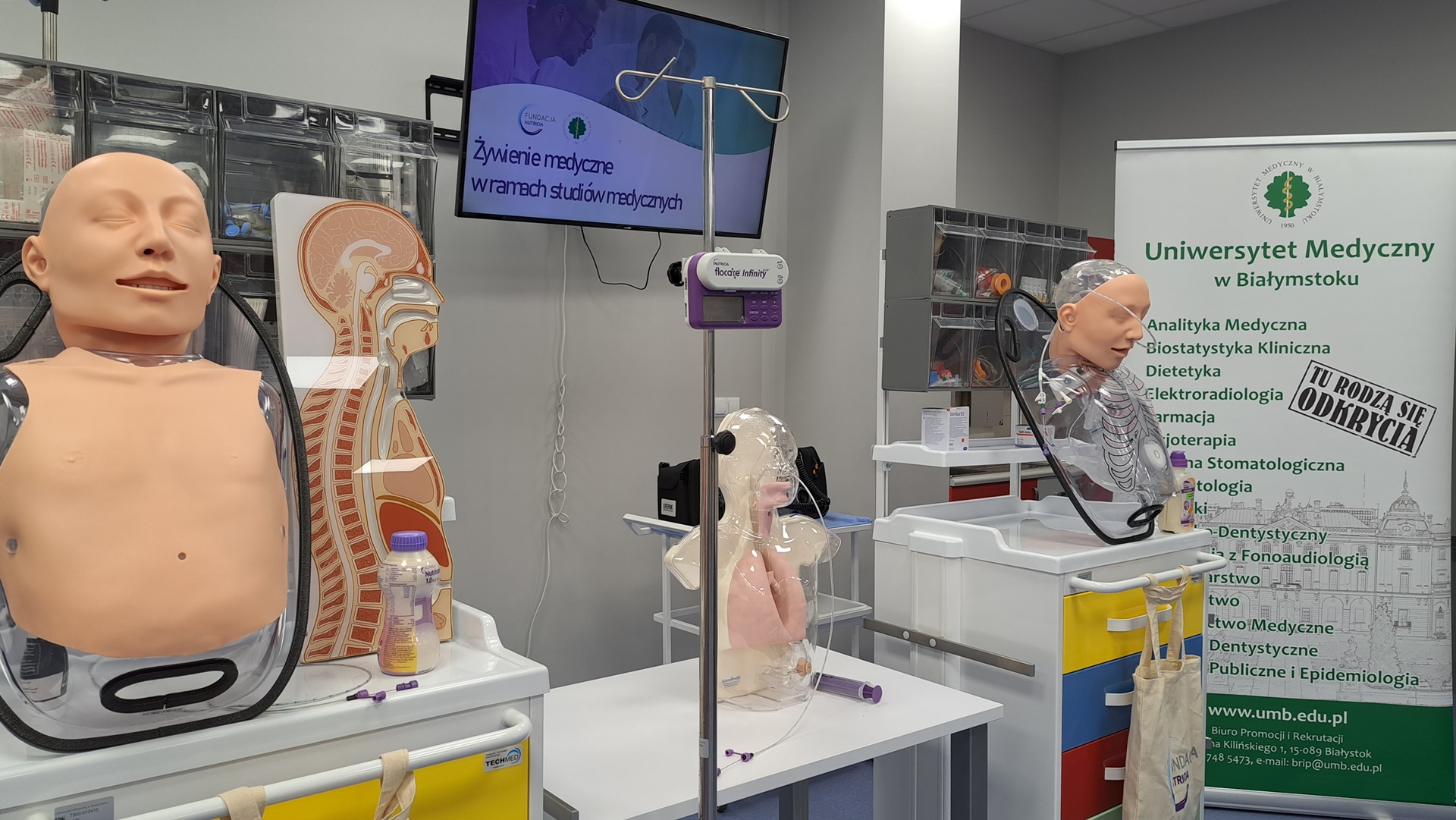 Studenci UMB będą mogli ćwiczyć na fantomach zakładanie sond do żywienia dojelitowego