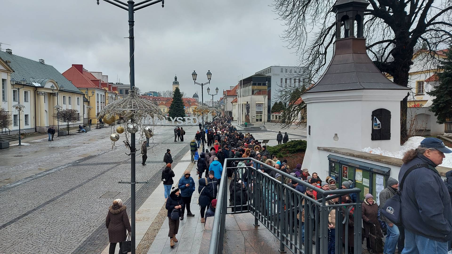 Fundacja im. Rodziny Czarneckich rozdała paczki potrzebującym