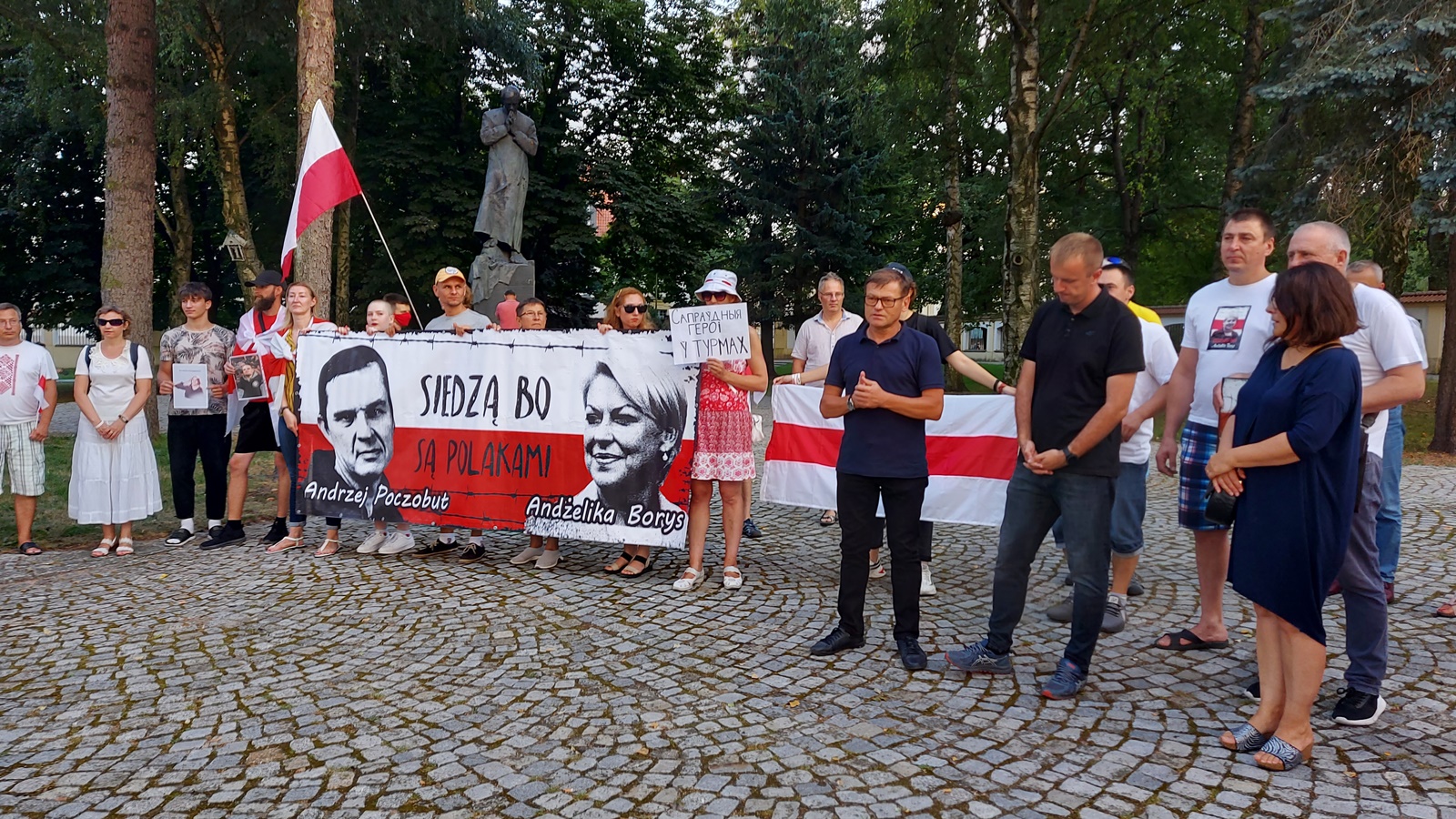 Akcja solidarnościowa z prześladowanymi liderami Związku Polaków na Białorusi